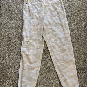 Athleta Beige Textured Joggers